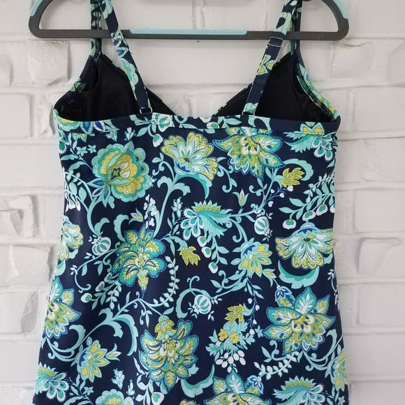 Lands End Tankini Swimtop Built in Bra Sz. 8 - Picture 2 of 5